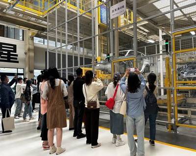 馬克思主義學院赴吉利汽車集團生產基地調研學習